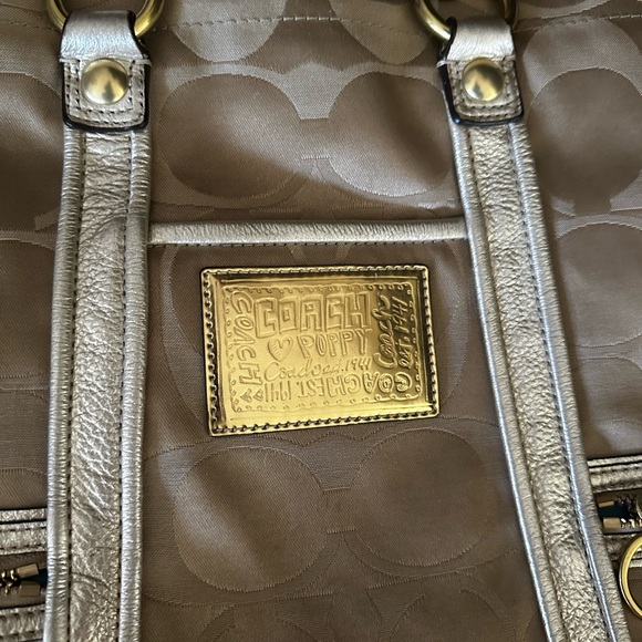 Coach Poppy Purse Gold - Picture 2 of 5